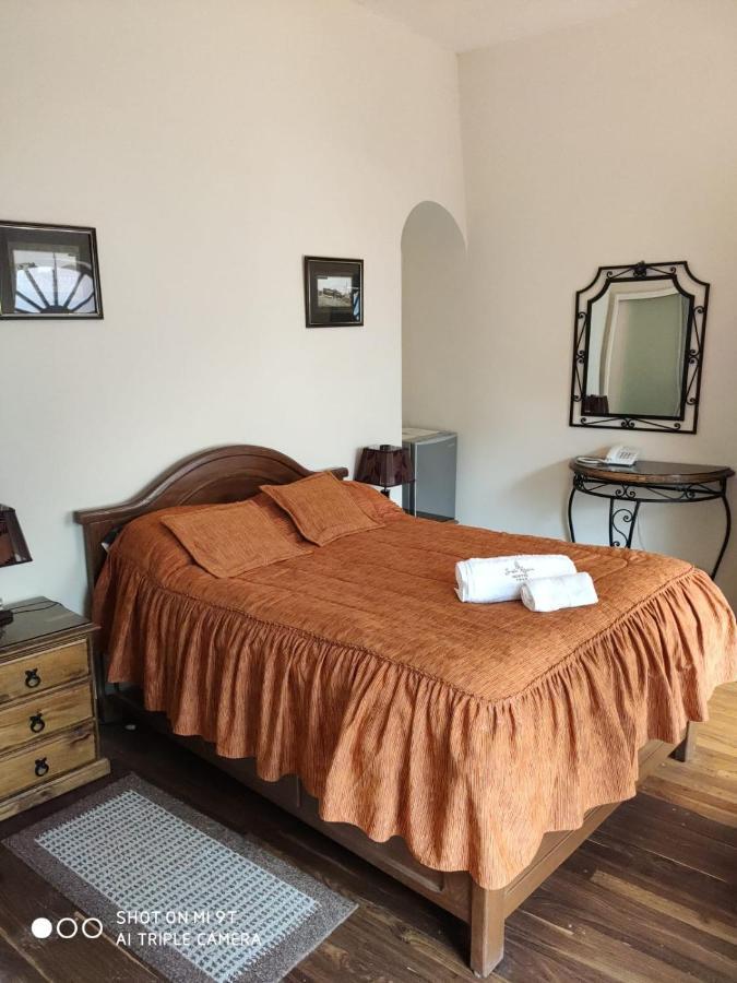 Hotel Santa Monica Potosí Buitenkant foto