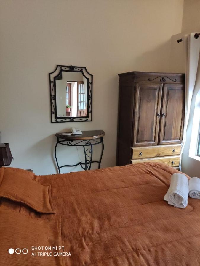 Hotel Santa Monica Potosí Buitenkant foto