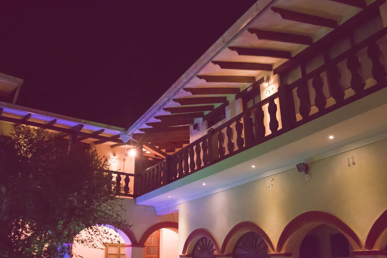 Hotel Santa Monica Potosí Buitenkant foto